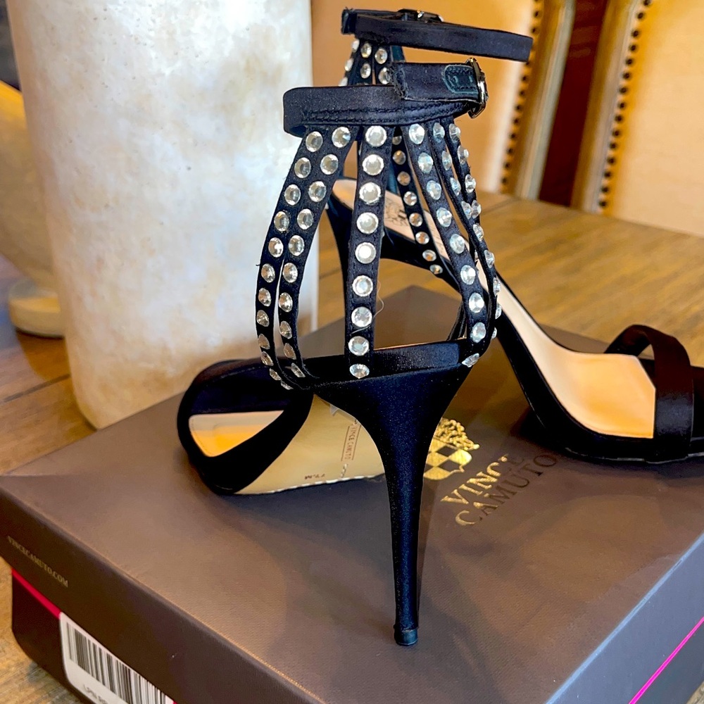LIKE NEW VINCE CAMUTO DAPHERY RHINESTONE EMBELLISHED BLACK SATIN BRAZIL SIZE 7.5 - Picture 7 of 17
